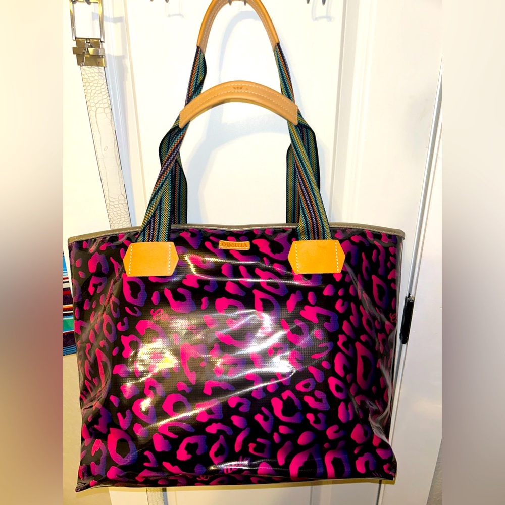 Consuela travel bag